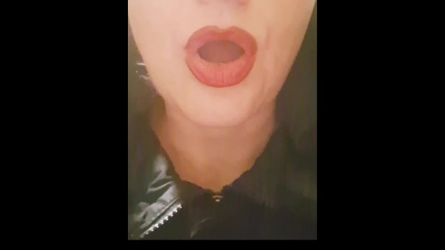 Natural Tits Amateur Homemade Fetish Video with Real Curves and Raw Desire