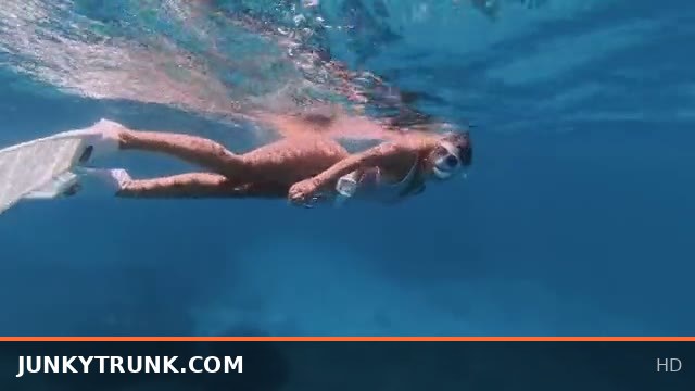Kayci Kaylani Nude Underwater Masturbation Featuring Her Big Ass Beauty