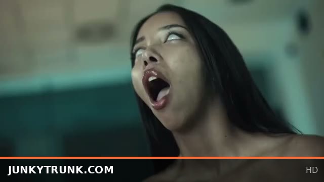 Parasited Mind Control: Lia Lin & Bunny Brownie Intense Facesitting Session