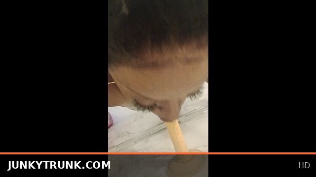 Girl Swallows Nut in Intense Booty and Pawg Action